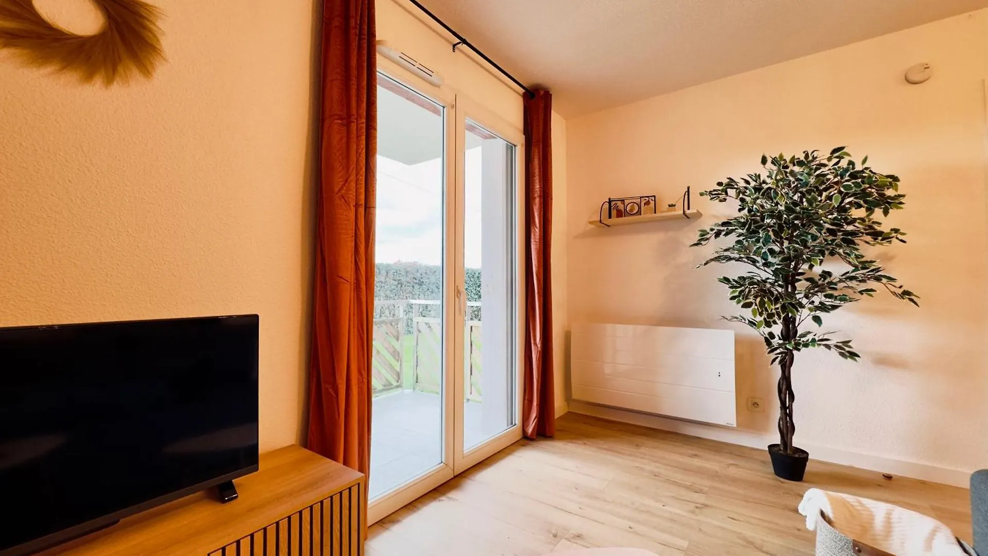 Appartement Graulhet Le Nid De Carivel